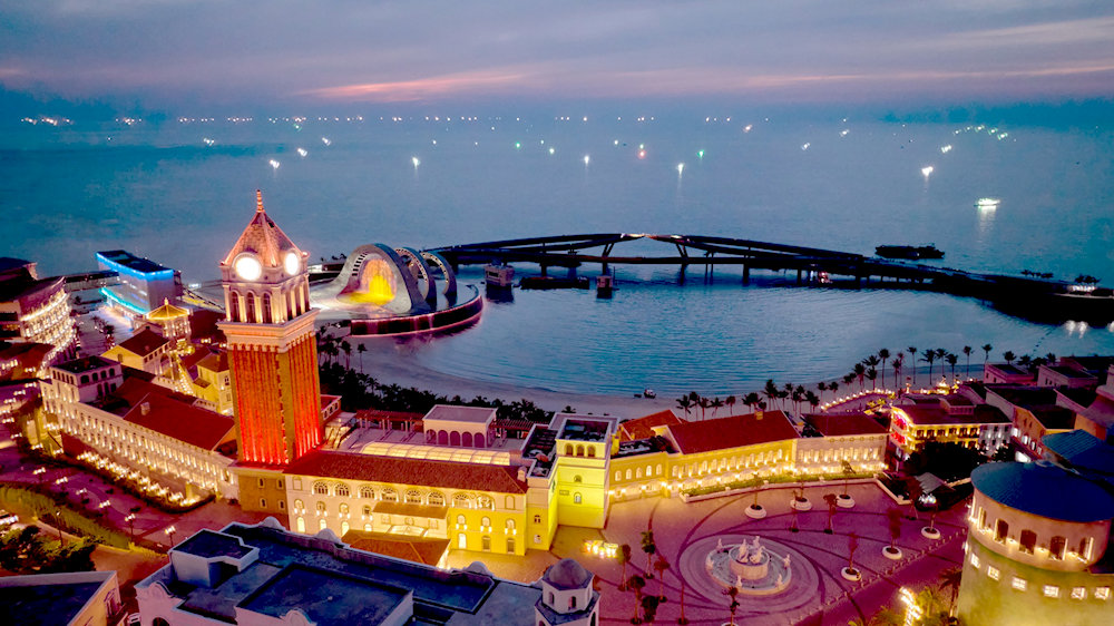 Sunset Town transforms Phu Quoc's southern coast into a vibrant entertainment hub with its iconic Kiss Bridge 